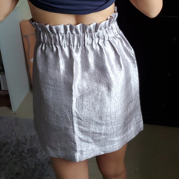 H&M silver skirt - Picture 2 of 5